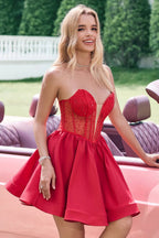 Vestido de Fiesta en Casa Línea A Sin Tirantes Tipo Corsé con Volantes Cortos y Abalorios en Rojo Encantador