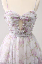 Vestido de Baile Lila Lindo con Corte A, Abertura, Niveles, Estampado Floral y Volantes