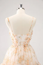 Vestido de Baile Lila Lindo con Corte A, Abertura, Niveles, Estampado Floral y Volantes