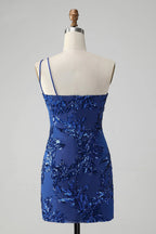 Vestido de cóctel elegante y brillante en rosa, de corte recto, con un solo hombro, lentejuelas y bordados para el baile de bienvenida