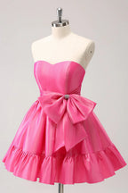 Vestido corto de fiesta en casa sin tirantes, plisado, en línea A, color rosa fuerte adorable con lazo