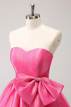 Vestido corto de fiesta en casa sin tirantes, plisado, en línea A, color rosa fuerte adorable con lazo