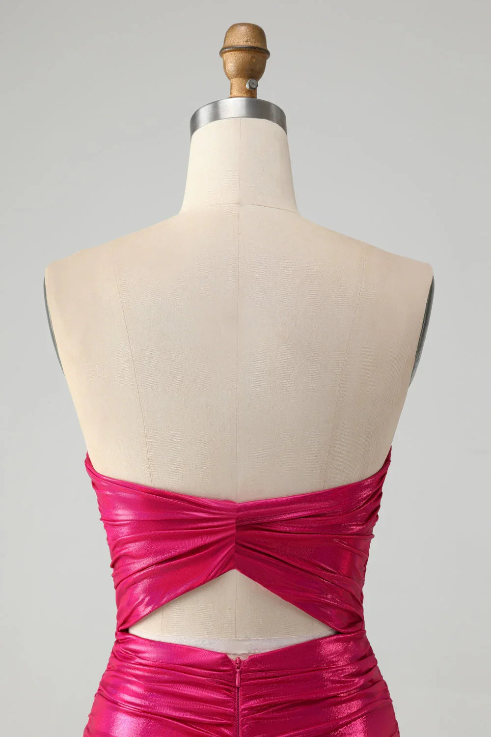 Schicker trägerloser Schlüsselloch-Plisseé-Fuchsienschlüpfer Heimkehrballkleid