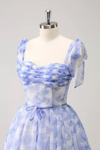 Vestido Corto de Baile Hogareño Azul Lindo en Línea A con Tirantes Espagueti Plisados y Espalda con Cordones