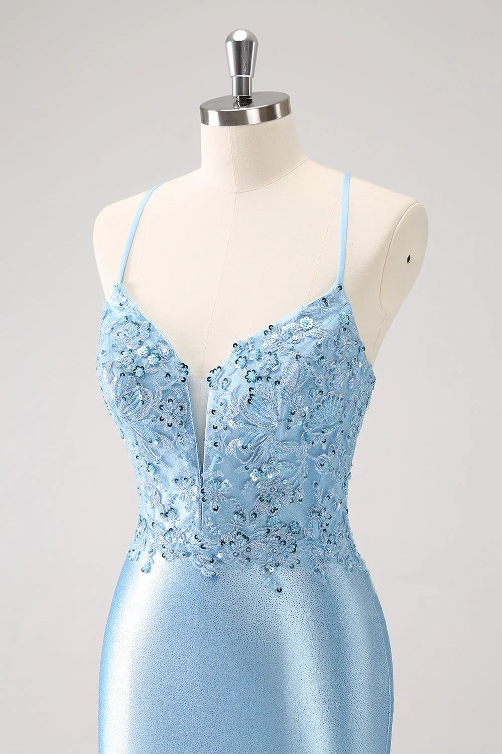 Robe courte de bal Blue Bodycon à dos lacé avec paillettes et appliqués