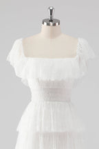 Schwarzes, langes Abendkleid in A-Linie mit quadratischem Ausschnitt und Rüschen