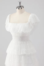 Schwarzes, langes Abendkleid in A-Linie mit quadratischem Ausschnitt und Rüschen