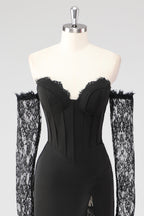 Vestido formal de renda preta com mangas compridas e racha