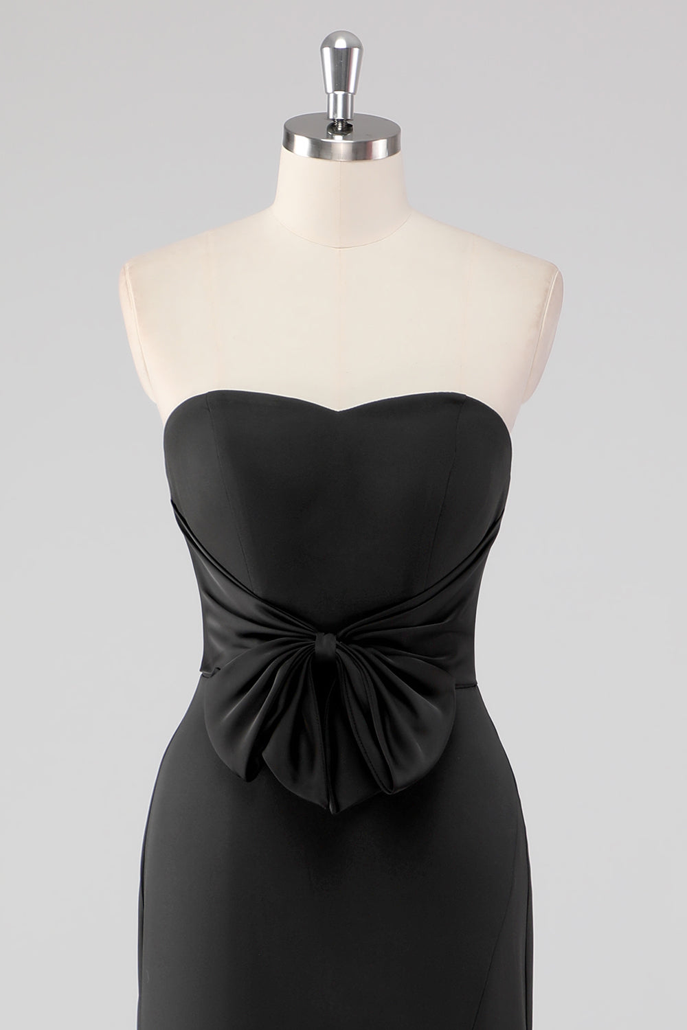 Vestido longo formal preto sereia sem alças com racha