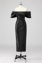 Schwarzes, schulterfreies, bodenlanges Abendkleid mit Perlenbesatz