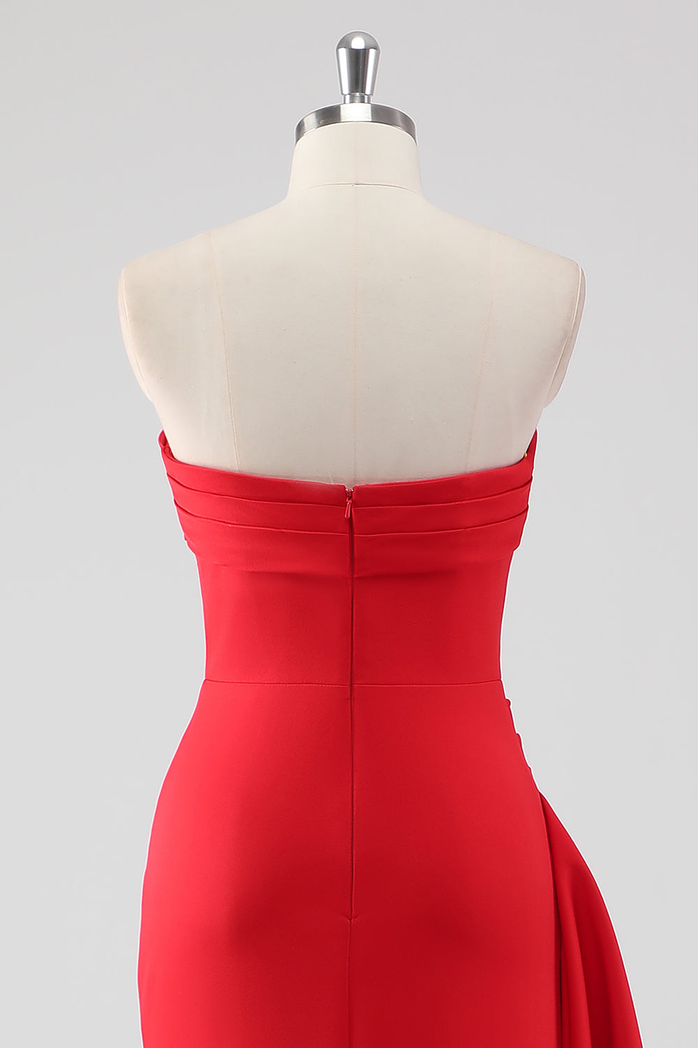 Vestido formal vermelho franzido com racha