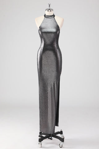 Glitzerndes silbergraues Neckholder-Kleid mit Schlitz