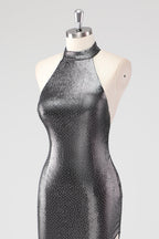 Vestido formal Halter Shath cinza prateado brilhante com racha