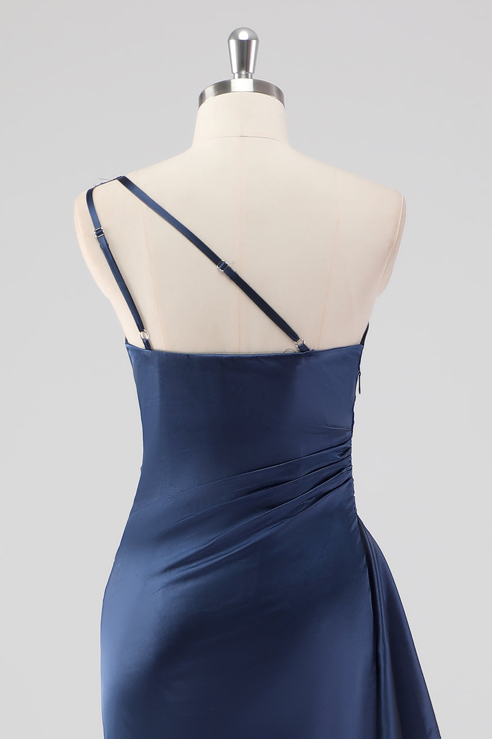 Elegantes, marineblaues One-Shoulder-Ballkleid aus Satin mit Schlitz