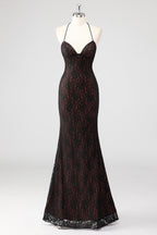 Vestido formal preto com alças finas e alças finas