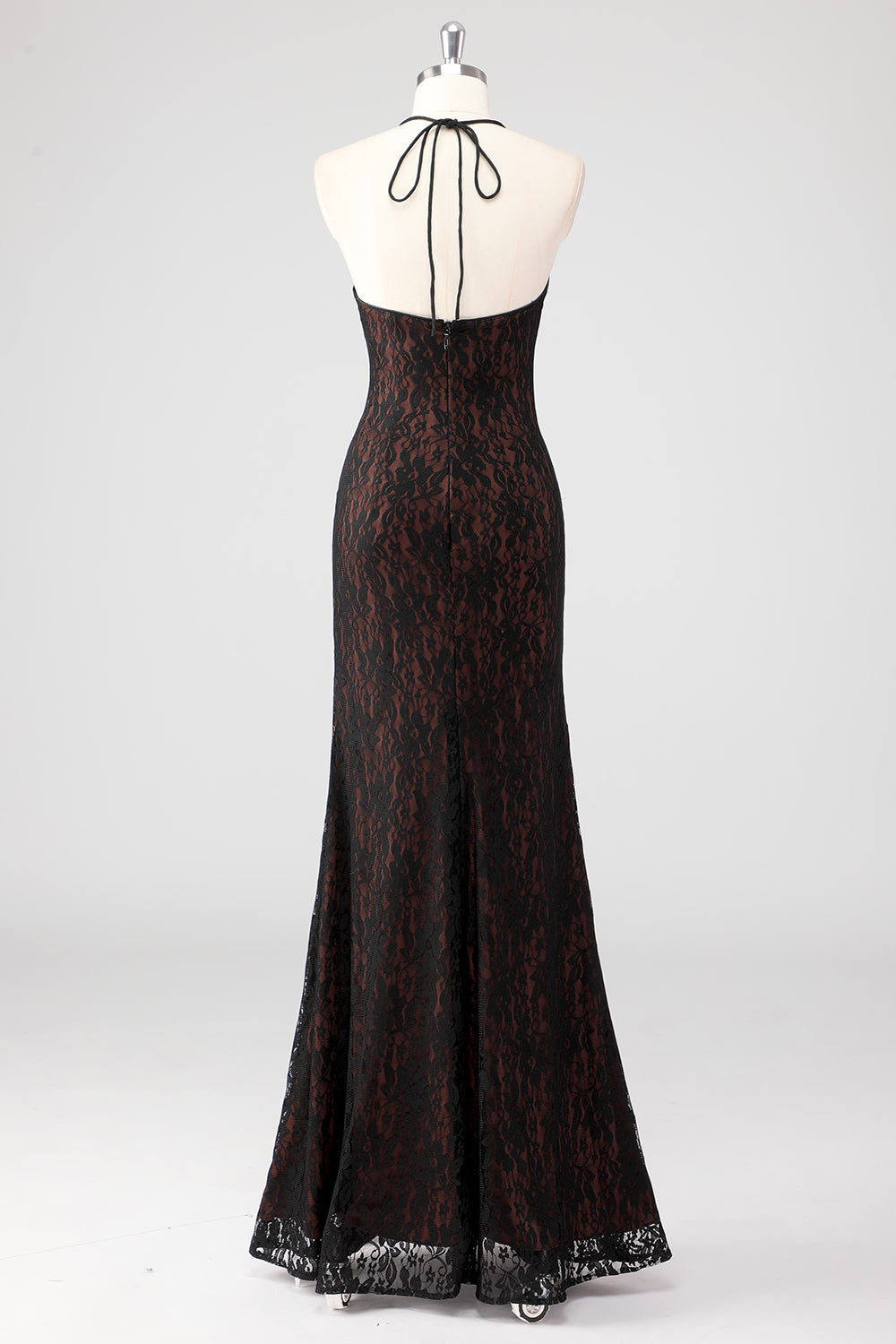 Schwarzes Spaghettiträger-Kleid mit Spaghettiträgern