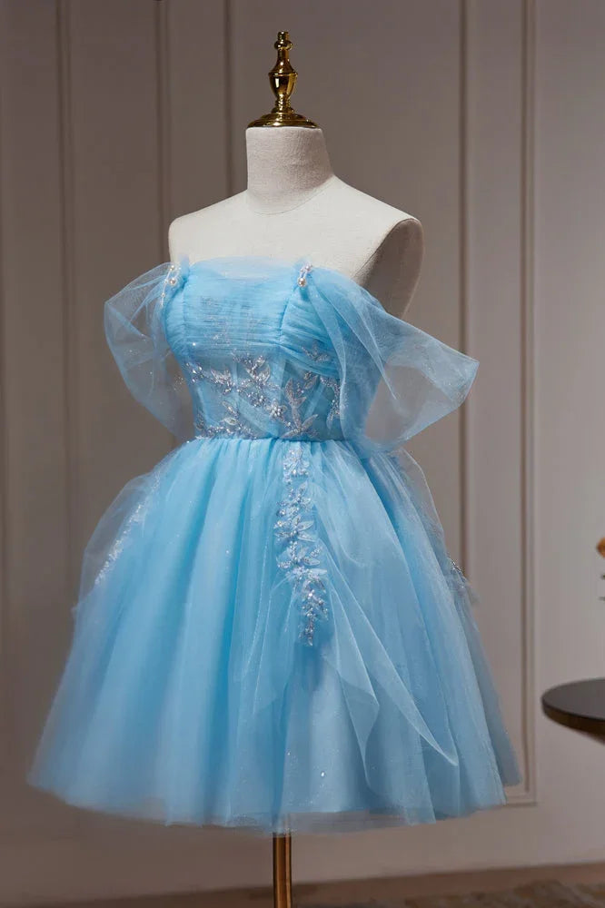 Vestidos Curtos de Tule para Baile de Finalistas com Decote Barra e Aplicações de Missangas Azuis