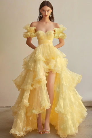 Gelbes, formelles Organza-Kleid mit U-Boot-Kragen und kurzen Ärmeln und großem A-Saum