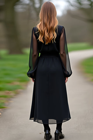 A-Linien-Ballkleid mit schwarzen Chiffonärmeln