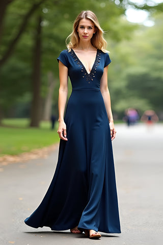 Langes A-Linien-Kleid für die Brautmutter in Marineblau mit V-Ausschnitt und Flügelärmeln