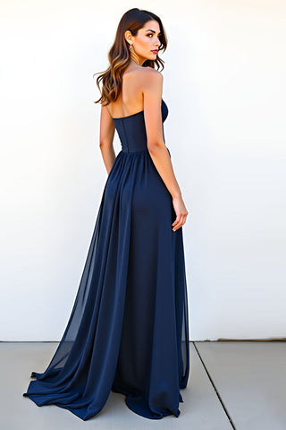 Marineblaues A-Linien-Kleid mit Rüschen und Herzausschnitt für Hochzeitsgäste