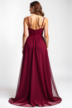 Vestido comprido em chiffon com alças finas cor vinho para convidada de casamento