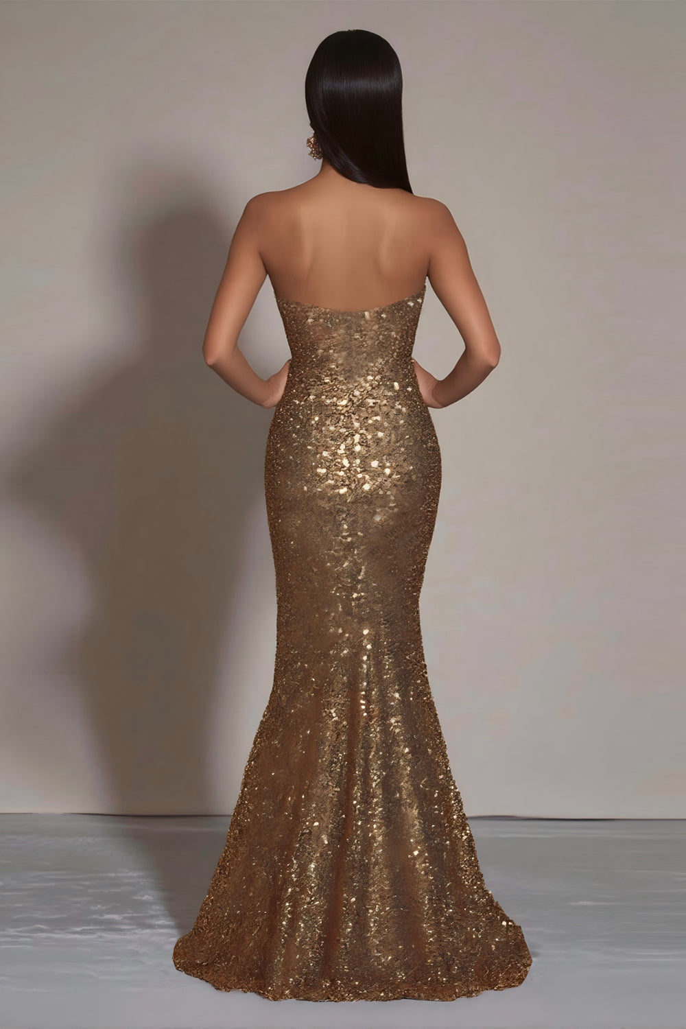 Vestido formal longo sereia dourado brilhante com lantejoulas e racha