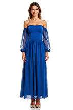 Vestido de cerimónia comprido em chiffon azul royal com mangas evasé