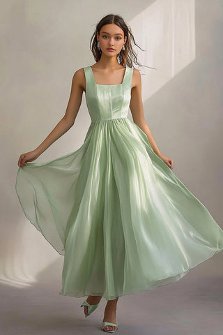 Hellgrünes langes Abendkleid in A-Linie mit quadratischem Ausschnitt