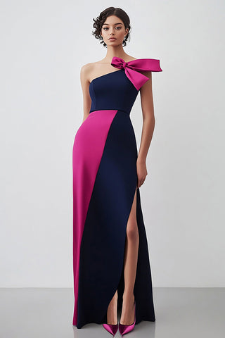 Marineblaues, fuchsiafarbenes, einschultriges, langes Abendkleid mit Schlitz