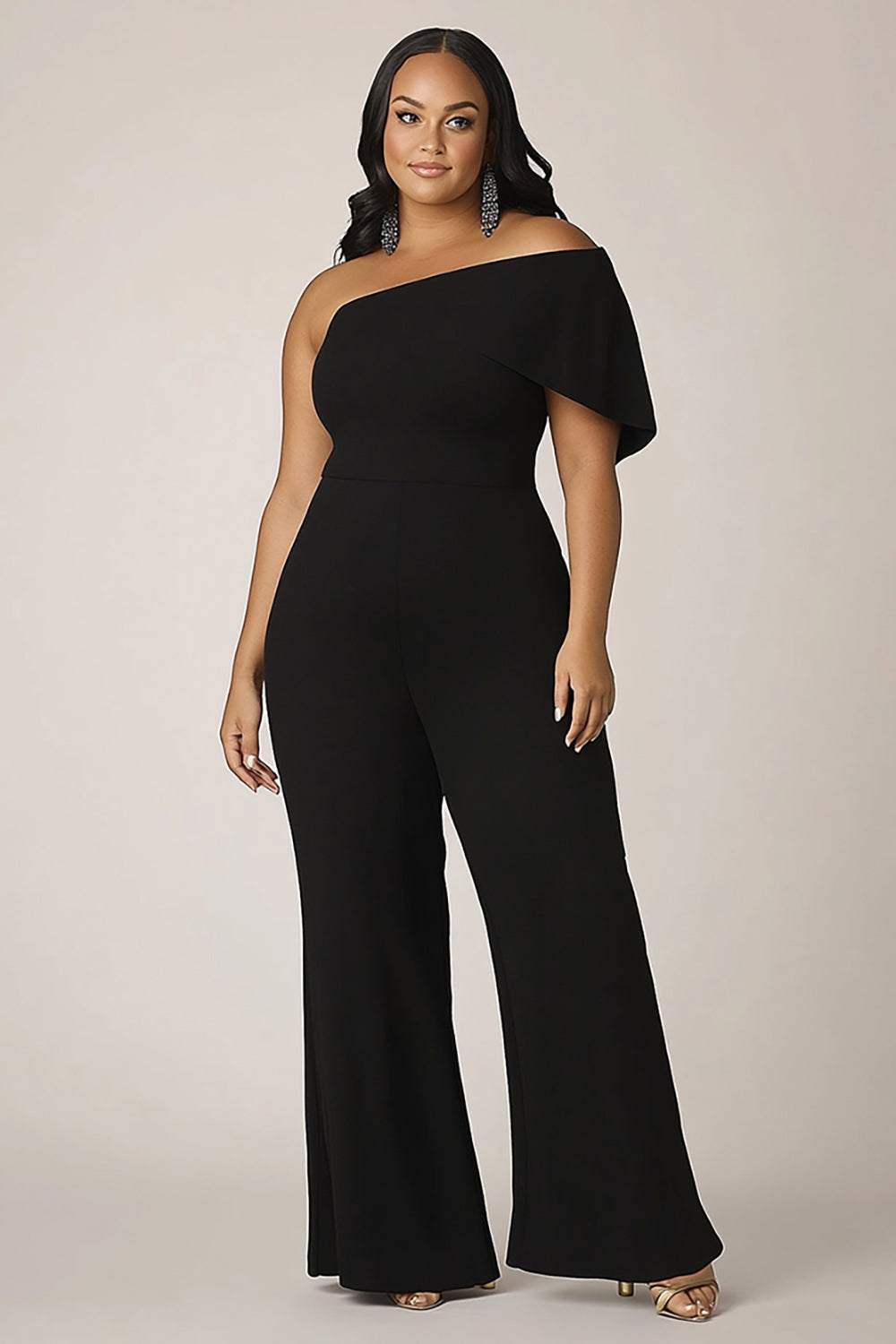 Macacão formal preto plus size comprido de um ombro só
