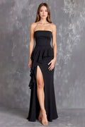 Robe de soirée longue formelle en satin noir avec encolure carrée et fente