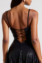 Vestido de cerimónia com decote em A e lantejoulas pretas brilhantes