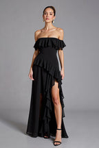 Vestido formal comprido em chiffon preto com decote quadrado e racha