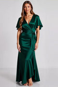 Vestido formal comprido de cetim verde escuro com mangas curtas