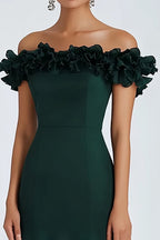 Vestido longo formal verde escuro com pregas e folhos