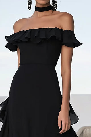 A-Linie, schulterfreies, langes, schwarzes Chiffon-Ballkleid