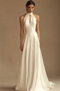 Robe de dîner de répétition longue blanche satinée avec encolure en trou de serrure et coupe A
