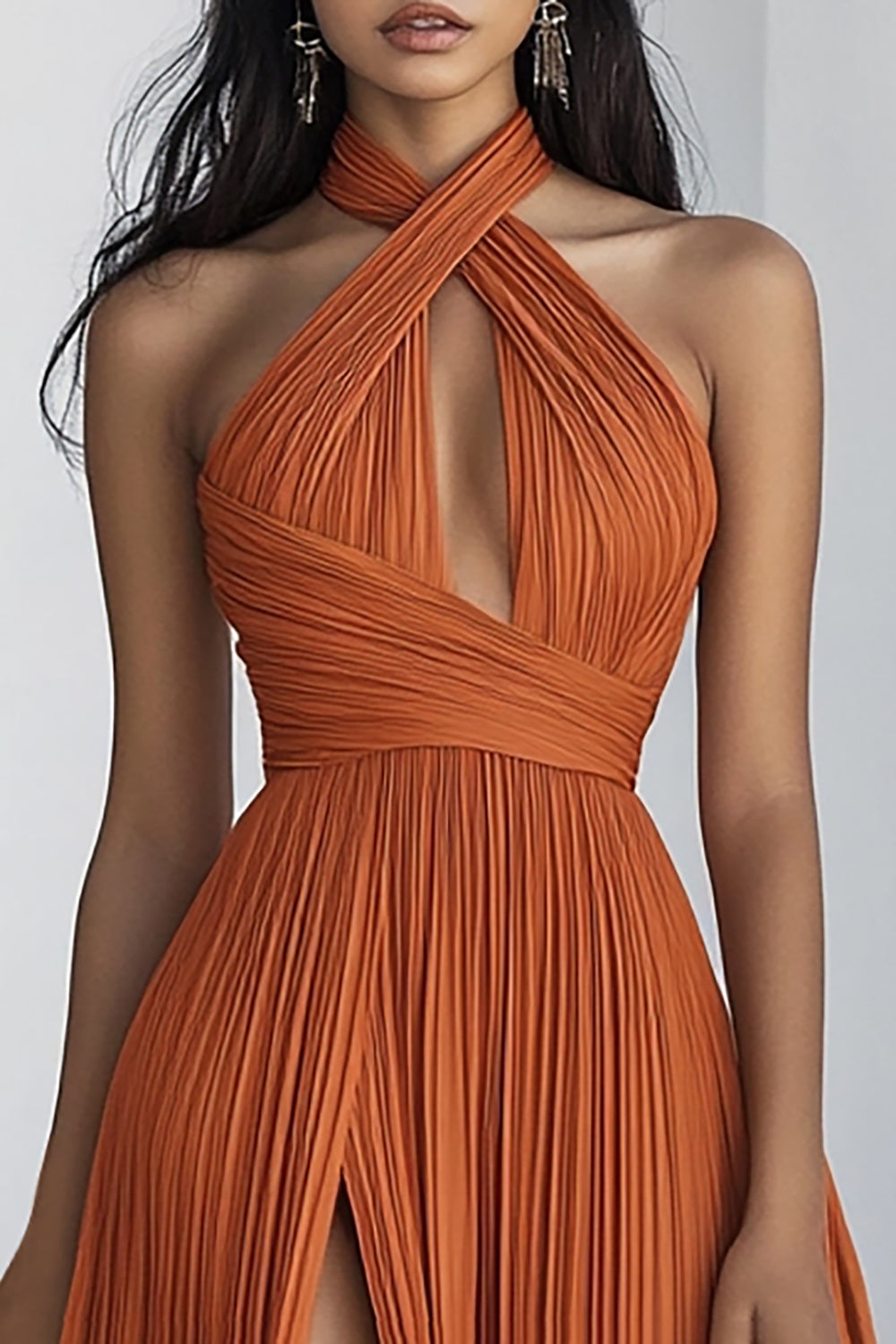 Vestido comprido formal laranja com decote halter e racha em chiffon A-Line