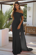 Vestido formal comprido em chiffon preto com decote ombro a ombro