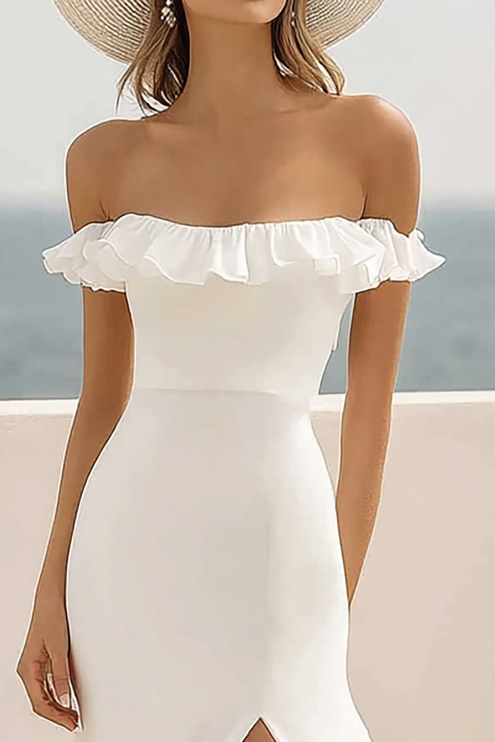 Vestido de noivado comprido de chiffon sereia branco com decote quadrado e racha