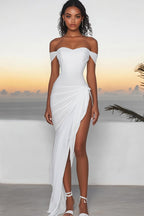 Vestido de noivado assimétrico branco com decote ombro a ombro