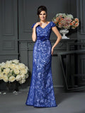 Abito per Madre della Sposa a Silhouette Tromba/Sirena, Scollo a V con Perline Maniche Corte Lungo in Satin