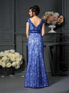 Vestidos para Mãe da Noiva Trompete/Sereia Decote em V Manga Curta Longo Cetim