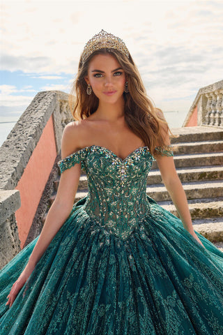 Quinceanera-Kleid mit Glitzerapplikation und Schleife von Amarra 54210