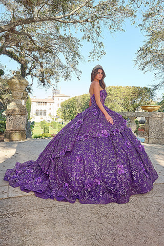 Quinceanera-Kleid mit 3D-Blumen und Cape-Ärmeln von Amarra 54216