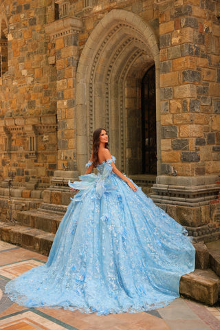 Schulterfreies Ballkleid mit Schleife von Amarra 54233