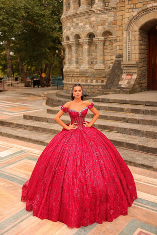 Perlenbesetztes schulterfreies Ballkleid von Amarra 54237