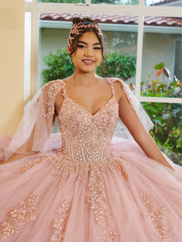 Vestido de quinceanera com decote em V e capelete da marca LizLuo Fiesta 56519