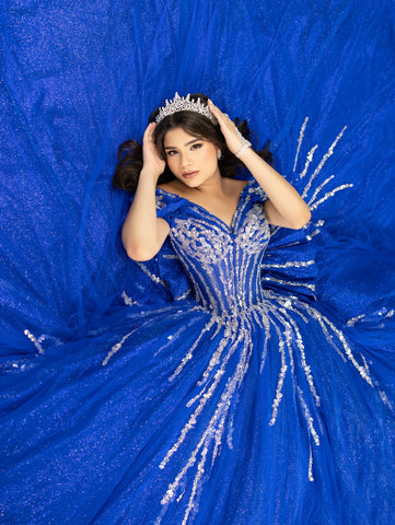Vestido de baile com contas e ombros à mostra de LizLuo Fiesta 56535
